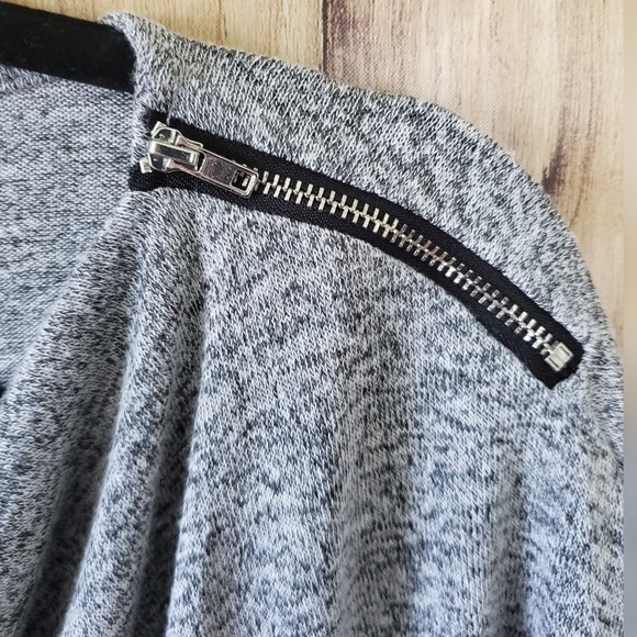 Carmen Marc Valvo Cowl Neck Tunic (L) - Picture 3 of 4